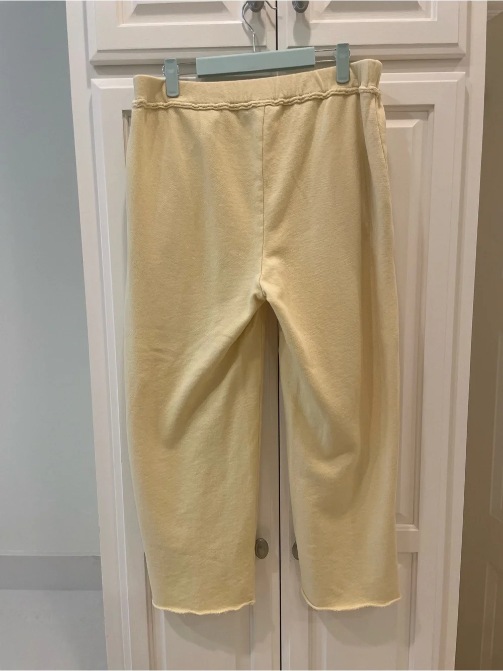 Eileen Fisher 2-piece soft yellow lounge set - Picture 5 of 14